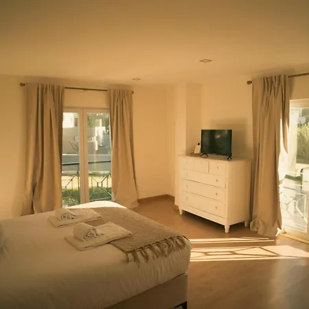 Daire Pool; Playgorung; Games Room; Office Ericeira
